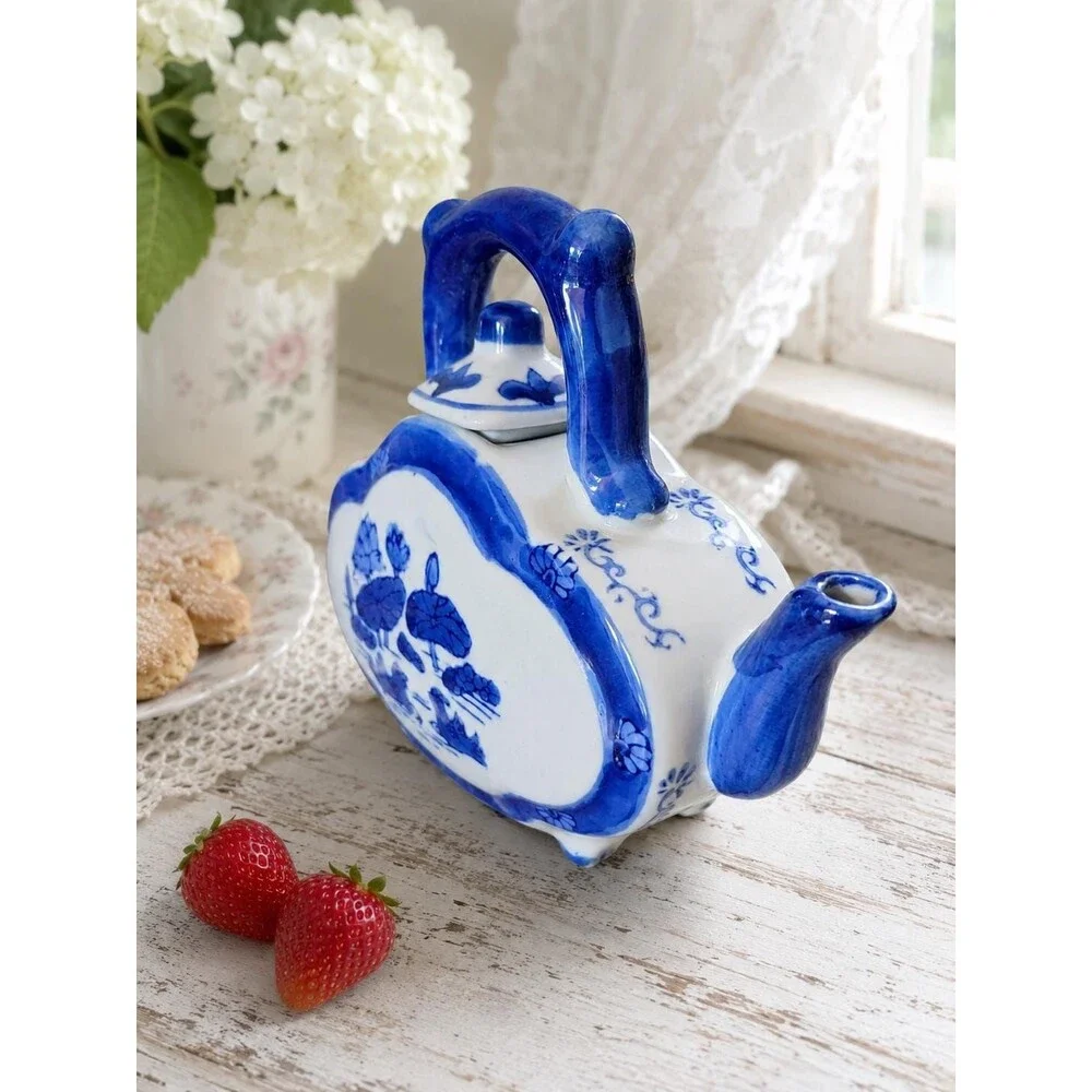 Unbranded charming vintage